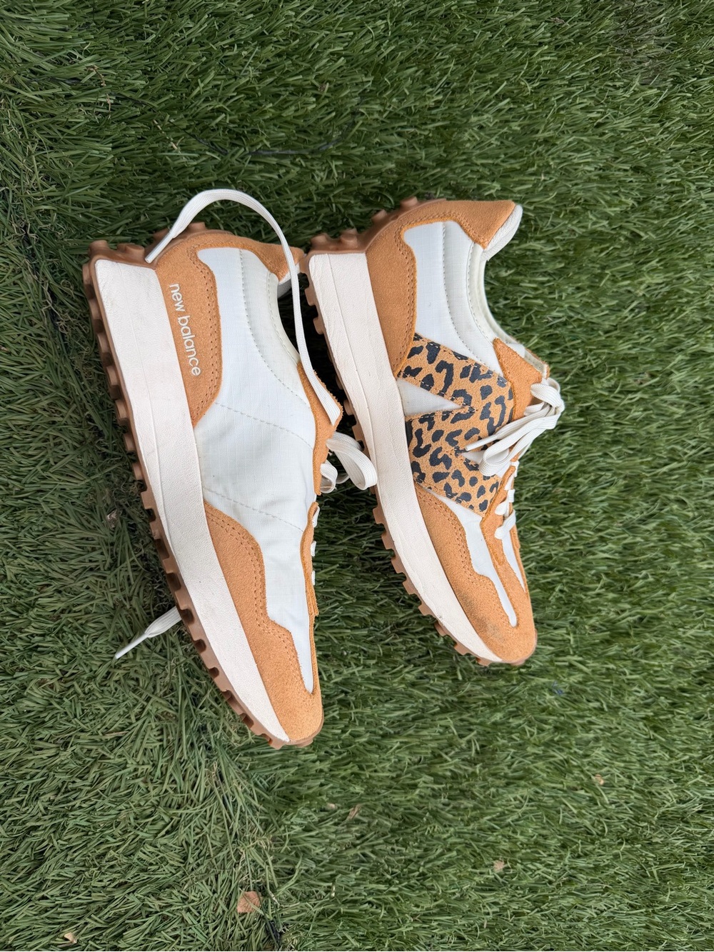 New Balance 327 Trainers Tan/Leopard Size 7